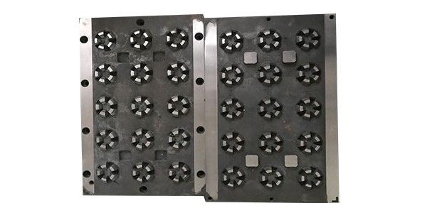 <i style='color:red'>精密注塑</i>模具的組成-聞辭模具